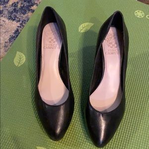 Vince Camuto pumps 6.5